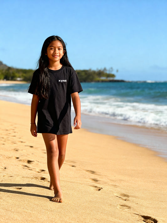Kāneali‘i Keiki Reunion Tee – Black